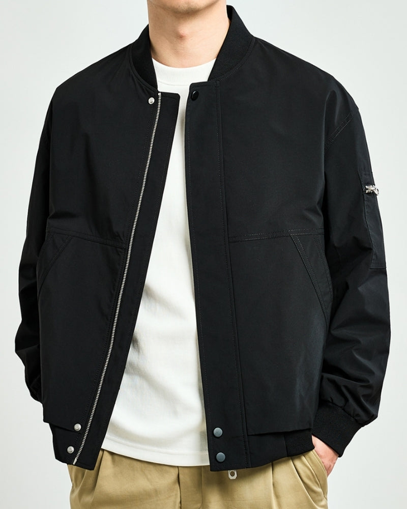 Moderne Bomberjacke Herren Minimalistisch